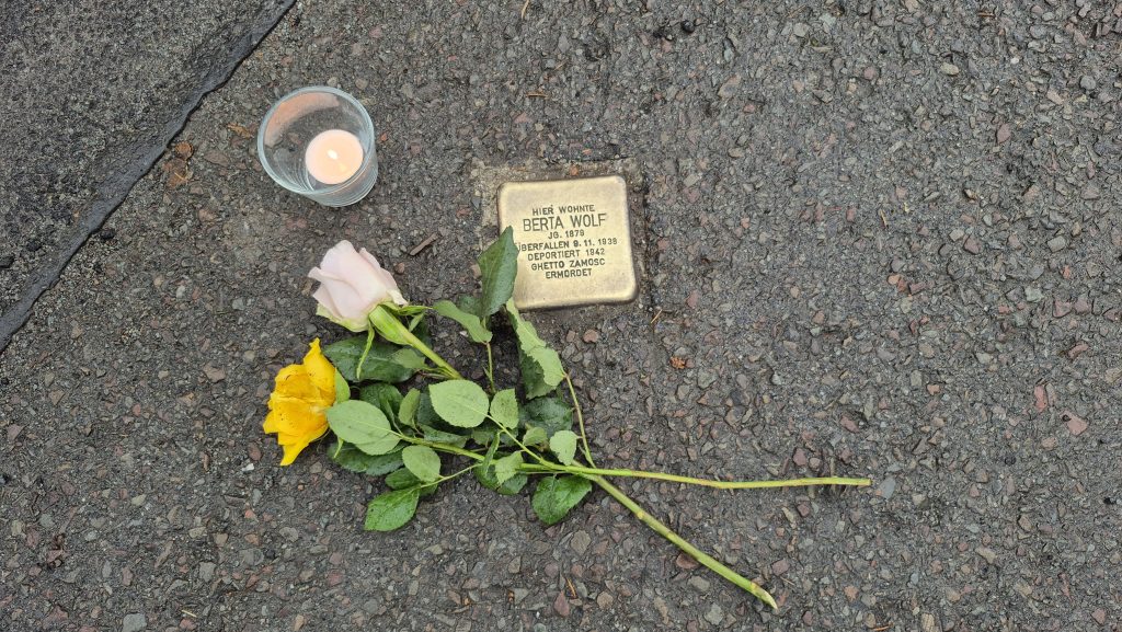 Mehr über den Artikel erfahren Gedenkfeier und Ideenwerkstatt in Berthas Haus