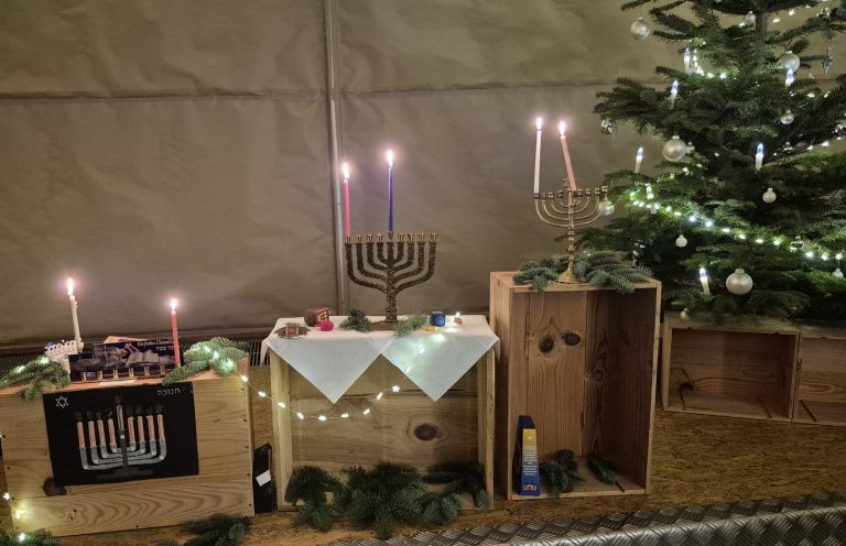 Mehr über den Artikel erfahren Chanukka Feier mit Bertha Wolfs Familie